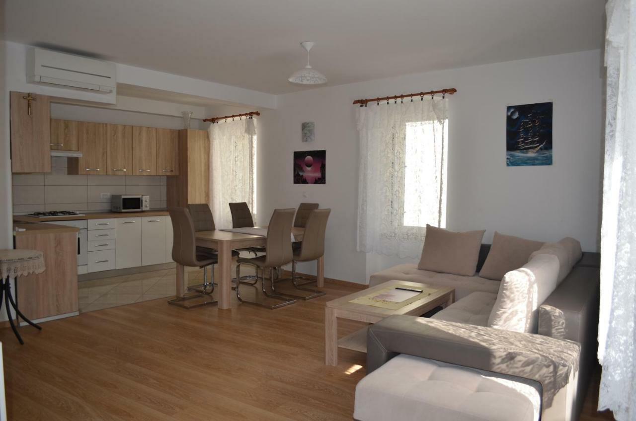 Apartment Michael Krk Town Exteriér fotografie