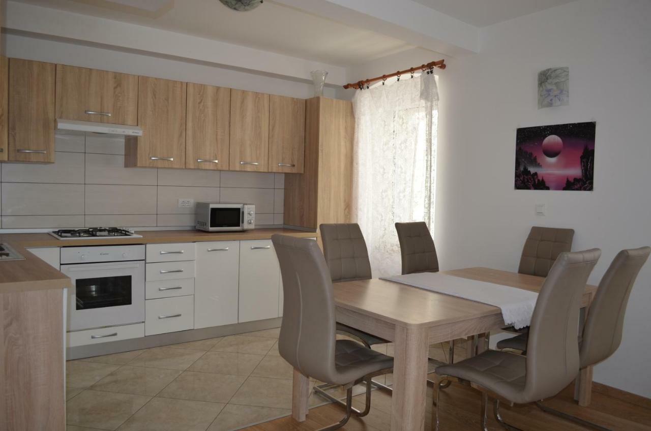 Apartment Michael Krk Town Exteriér fotografie
